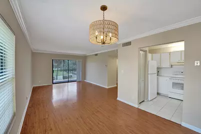 200 Jacaranda Country Club Drive #1b, Plantation, FL 33324 - Photo 3
