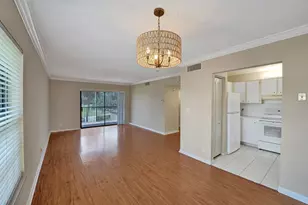 200 Jacaranda Country Club Dr, Plantation, FL 33324 - Photo 3