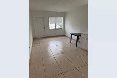 318 NE 6th Street, Hallandale Beach, FL 33009 - Photo 5