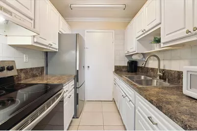 720 Orton Avenue #206, Fort Lauderdale, FL 33304 - Photo 1