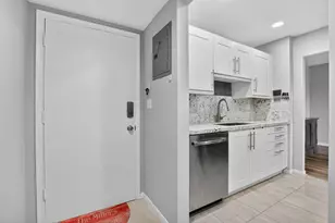 250 NE 20th St, Boca Raton, FL 33431 - Photo 51
