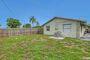302 SW 8th St, Boynton Beach, FL 33426 - Photo 27