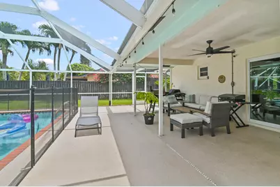 11249 Pine Valley Drive, Wellington, FL 33414 - Photo 21