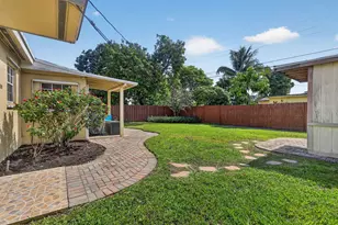 241 N 68th Terrace, Hollywood, FL 33024 - Photo 31