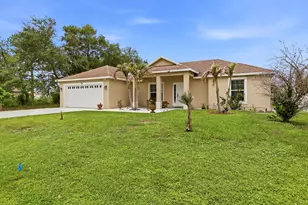 713 NW Biscayne Dr, Port Saint Lucie, FL 34983 - Photo 3