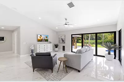 15555 De Havilland Court, Wellington, FL 33414 - Photo 9