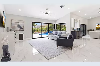 15555 De Havilland Court, Wellington, FL 33414 - Photo 11