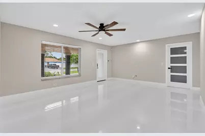 10339 Daphne Avenue, Palm Beach Gardens, FL 33410 - Photo 9