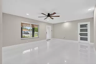 10339 Daphne Ave, Palm Beach Gardens, FL 33410 - Photo 9