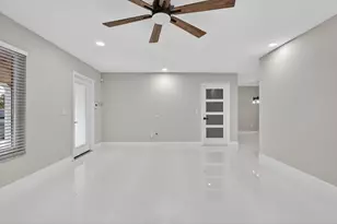 10339 Daphne Ave, Palm Beach Gardens, FL 33410 - Photo 11