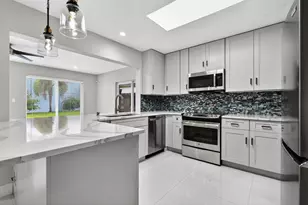 10339 Daphne Ave, Palm Beach Gardens, FL 33410 - Photo 17