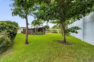 10339 Daphne Ave, Palm Beach Gardens, FL 33410 - Photo 59