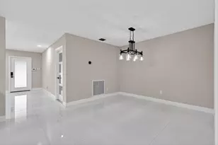 10339 Daphne Ave, Palm Beach Gardens, FL 33410 - Photo 17