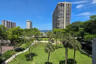 11111 Biscayne Blvd, Miami, FL 33181 - Photo 5