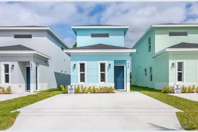430 NW 13th Avenue, Boynton Beach, FL 33435 - Photo 1