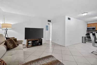 1801 S Treasure Drive #415, North Bay Village, FL 33141 - Photo 3