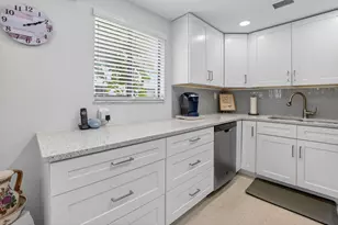15054 Ashland Way, Delray Beach, FL 33484 - Photo 9