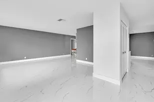 6812 NW 74th Pl, Tamarac, FL 33321 - Photo 7