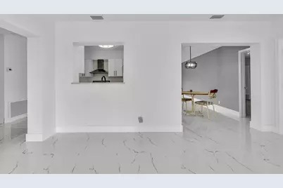 6812 NW 74th Place, Tamarac, FL 33321 - Photo 23
