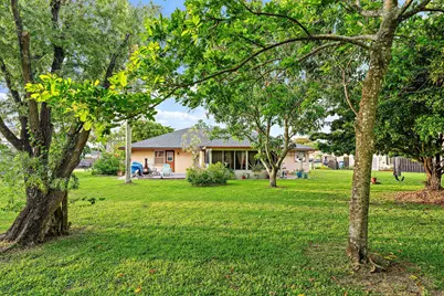 113 Cordoba Circle, Royal Palm Beach, FL 33411 - Photo 13