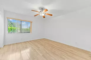 319 Knotty Pine Cir, Greenacres, FL 33463 - Photo 13