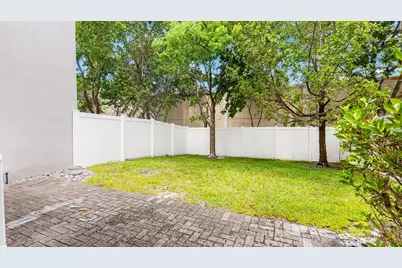 4805 NW 48th Terrace, Tamarac, FL 33319 - Photo 13