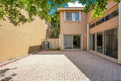 1840 Sweetbay Way, Hollywood, FL 33019 - Photo 45