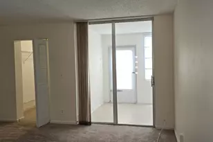 7300 Lake Cir Dr, Margate, FL 33063 - Photo 15