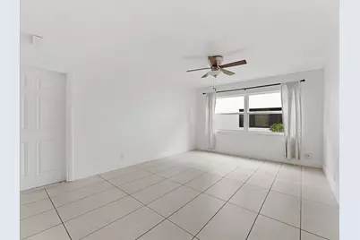 241 SE 9th Avenue #104, Pompano Beach, FL 33060 - Photo 3