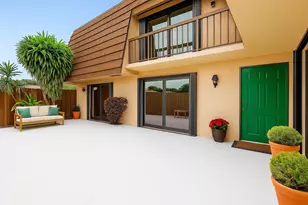 9 Atrium Cir, Atlantis, FL 33462 - Photo 1