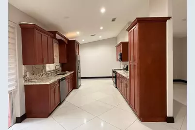 9141 NW 152nd Street, Miami Lakes, FL 33018 - Photo 9