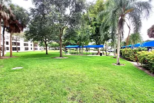 1719 Whitehall Dr, Davie, FL 33324 - Photo 45