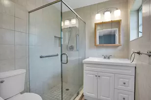 1910 NE 52nd Street NE, Fort Lauderdale, FL 33308 - Photo 43