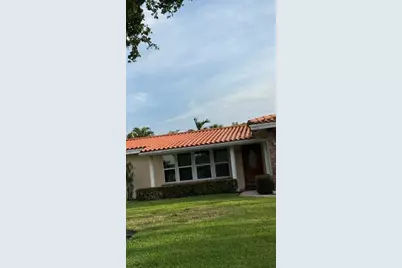 1910 NE 52nd Street NE, Fort Lauderdale, FL 33308 - Photo 3