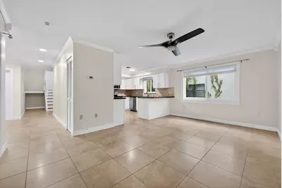 704 SW 89th Avenue, Plantation, FL 33324 - Photo 7
