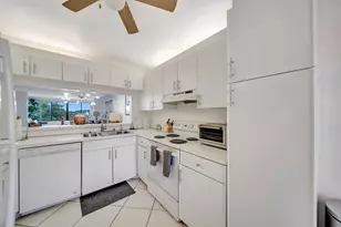 9485 N Belfort Cir, Tamarac, FL 33321 - Photo 15