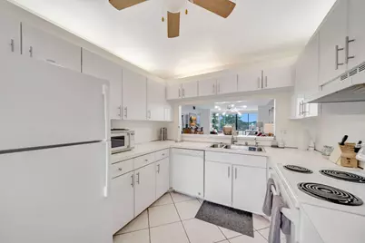 9485 N Belfort Circle #308, Tamarac, FL 33321 - Photo 13