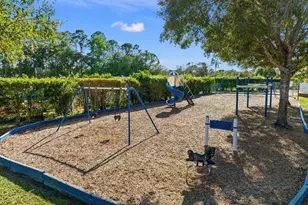 512 NE Canoe Park Cir, Port Saint Lucie, FL 34983 - Photo 43