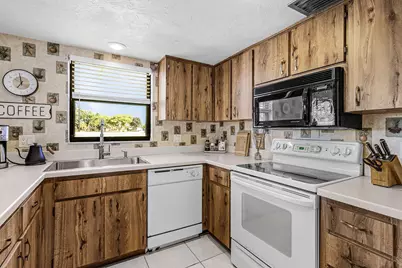 3831 SE 11th Place #101, Cape Coral, FL 33904 - Photo 9