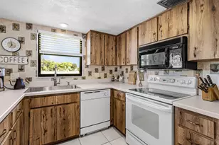 3831 SE 11th Pl, Cape Coral, FL 33904 - Photo 9