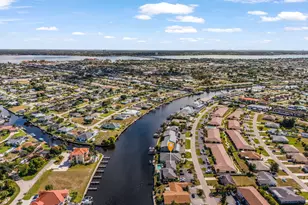 3831 SE 11th Pl, Cape Coral, FL 33904 - Photo 27