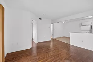 300 W Palm Cir Circle W, Pembroke Pines, FL 33025 - Photo 3
