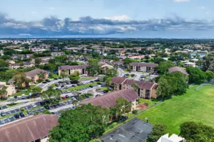 300 W Palm Cir Circle W, Pembroke Pines, FL 33025 - Photo 35