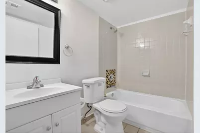 300 W Palm Cir Circle W #305, Pembroke Pines, FL 33025 - Photo 17