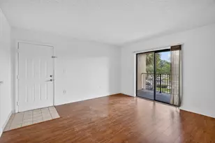 300 W Palm Cir Circle W, Pembroke Pines, FL 33025 - Photo 5