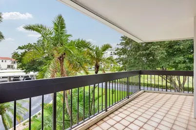 2000 Presidential Way #206, West Palm Beach, FL 33401 - Photo 5