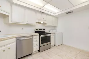 2000 Presidential Way, West Palm Beach, FL 33401 - Photo 7
