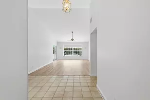 9205 SE Woods End Pl, Jupiter, FL 33469 - Photo 7