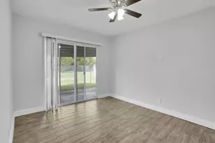 2227 NE 3rd Ave, Delray Beach, FL 33444 - Photo 11