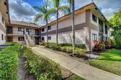 15364 Lakes Of Delray Boulevard #45, Delray Beach, FL 33484 - Photo 3